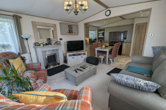 Open Plan Lounge/Dining /Kitchen