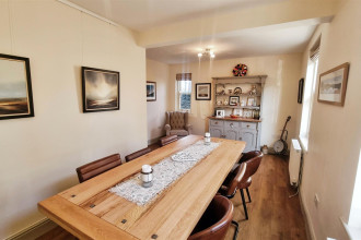 a7108819-image002 20 284 29.jpg