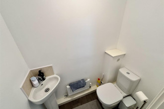 Cloakroom/WC