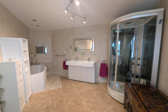 Annexe Bathroom
