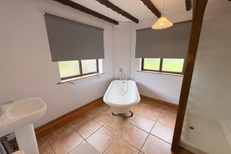 Family Bathroom/WC