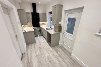 Open Plan Kitchen and Dining Room