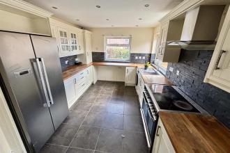 Open Plan Kitchen and Dining Room