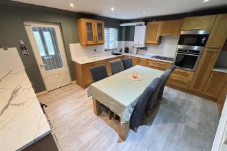 Open Plan Kitchen and Dining Room