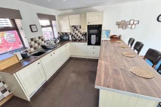 Open Plan Kitchen and Dining Room