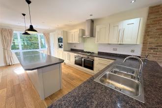 Kitchen/Dining Area