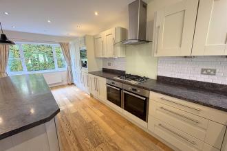 Kitchen/Dining Area