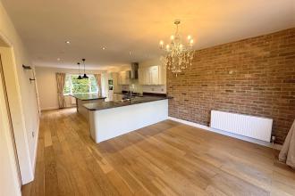 Kitchen/Dining Area