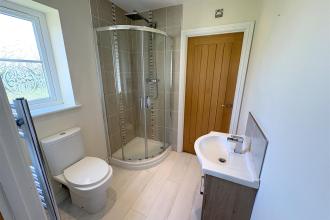 Jack & Jill Style Bathroom