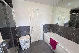 Master Bedroom En-suite