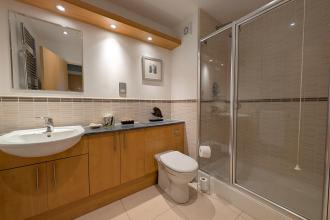 SHOWER ROOM/WC