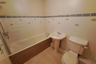 BATHROOM/WC/SHOWER
