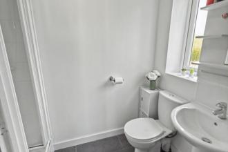 En-Suite / Shower Room