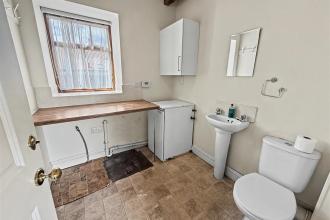 Utility Room/WC