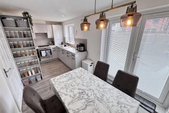Open Plan Kitchen and Dining Room