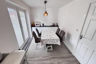 Open Plan Kitchen and Dining Room