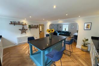Open Plan Kitchen / Dining Room
