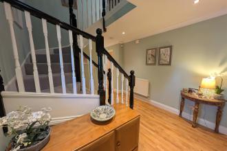 FIRST FLOOR LANDING