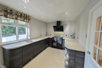 BREAKFAST KITCHEN
