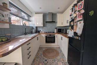 Kitchen / Dining Area