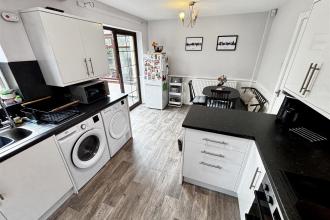 Open Plan Kitchen and Dining Room