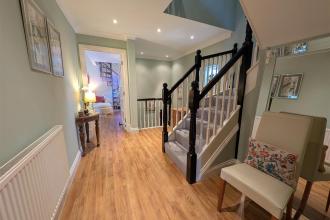 FIRST FLOOR LANDING