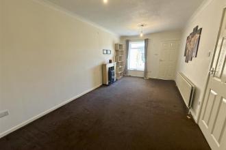 Lounge/Dining Area
