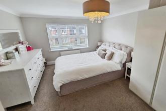 pbox-bedroom-337452.jpg