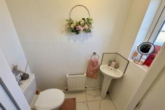 Cloakroom/WC